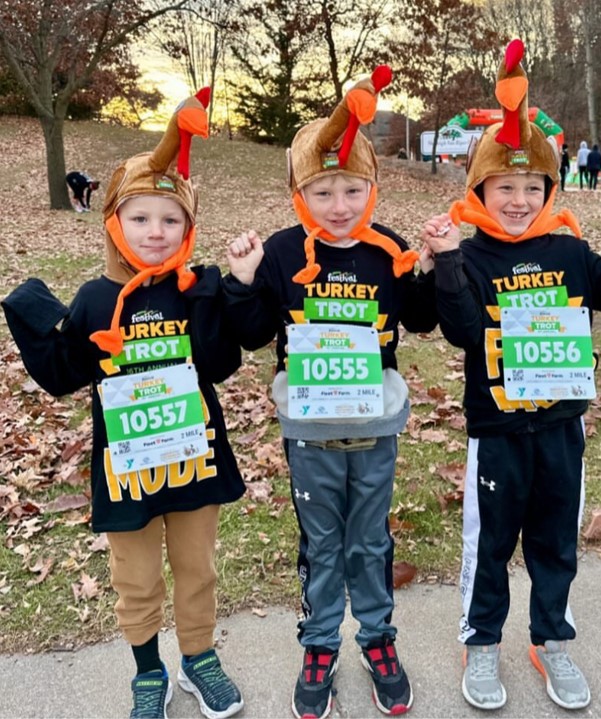 Festival Foods Turkey Trot 2024 Milwaukee Faun Oralle